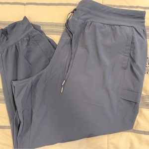 CALIA Women's Truelight Cargo Pocket Jogger